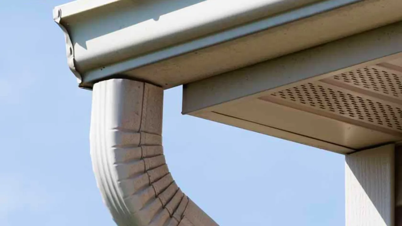 What Makes Seamless Gutters Better Than Sectional Gutters?